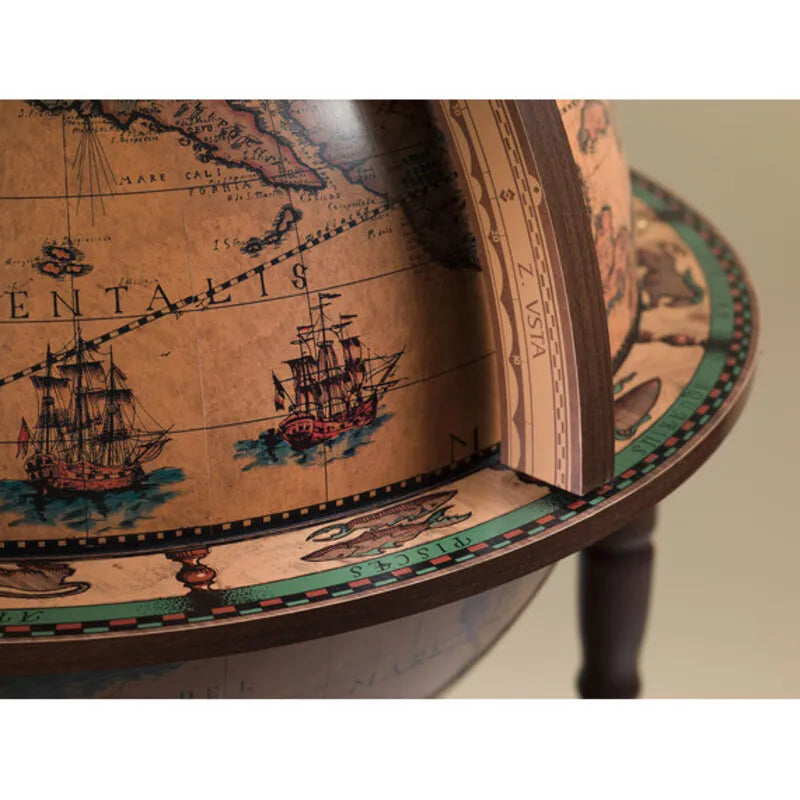 Zoffoli Calipso: close-up of the brown map, wooden meridian and decorated horizontal ring.