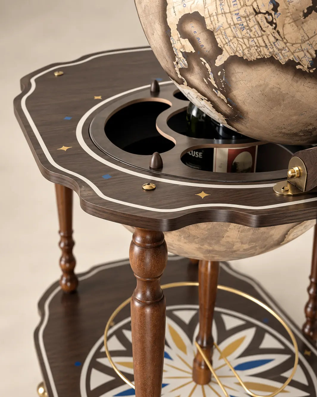 Zoffoli Vesuvio: close-up of the drinks tray, bottle compartments and raised upper hemisphere.
