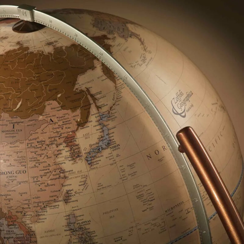 Zoffoli Vega: detail of the Apricot world map and curved meridian.