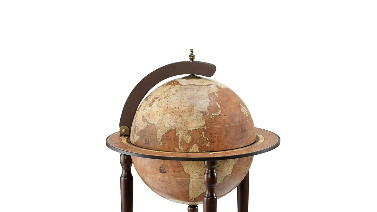 Dettaglio della sfera chiusa del mappamondo bar Da Vinci Rust Zoffoli.