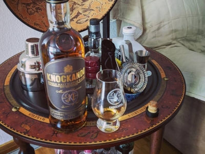 So verbinden Sie Ihren Lieblingsdrink mit dem perfekten Bar-Globus